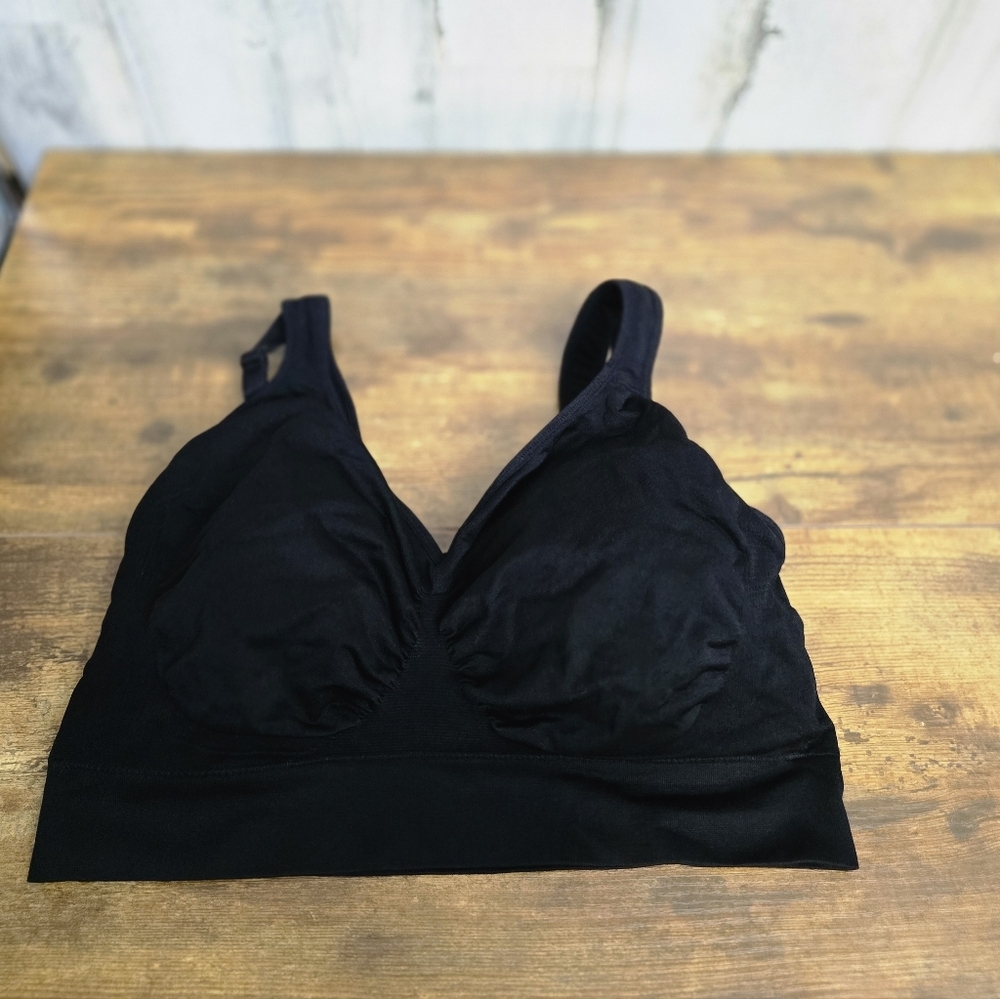 Genie Bra Women's Black Wireless Bra Size 40C/D